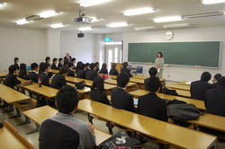 http://www.heisei-u.ac.jp/faculty_info/assets_c/2015/04/DSC_3894-thumb-250x166-3251.jpg