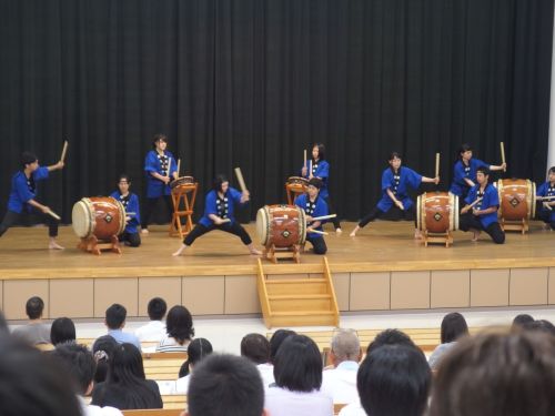 http://www.heisei-u.ac.jp/faculty_info/img/2015ken5.jpg