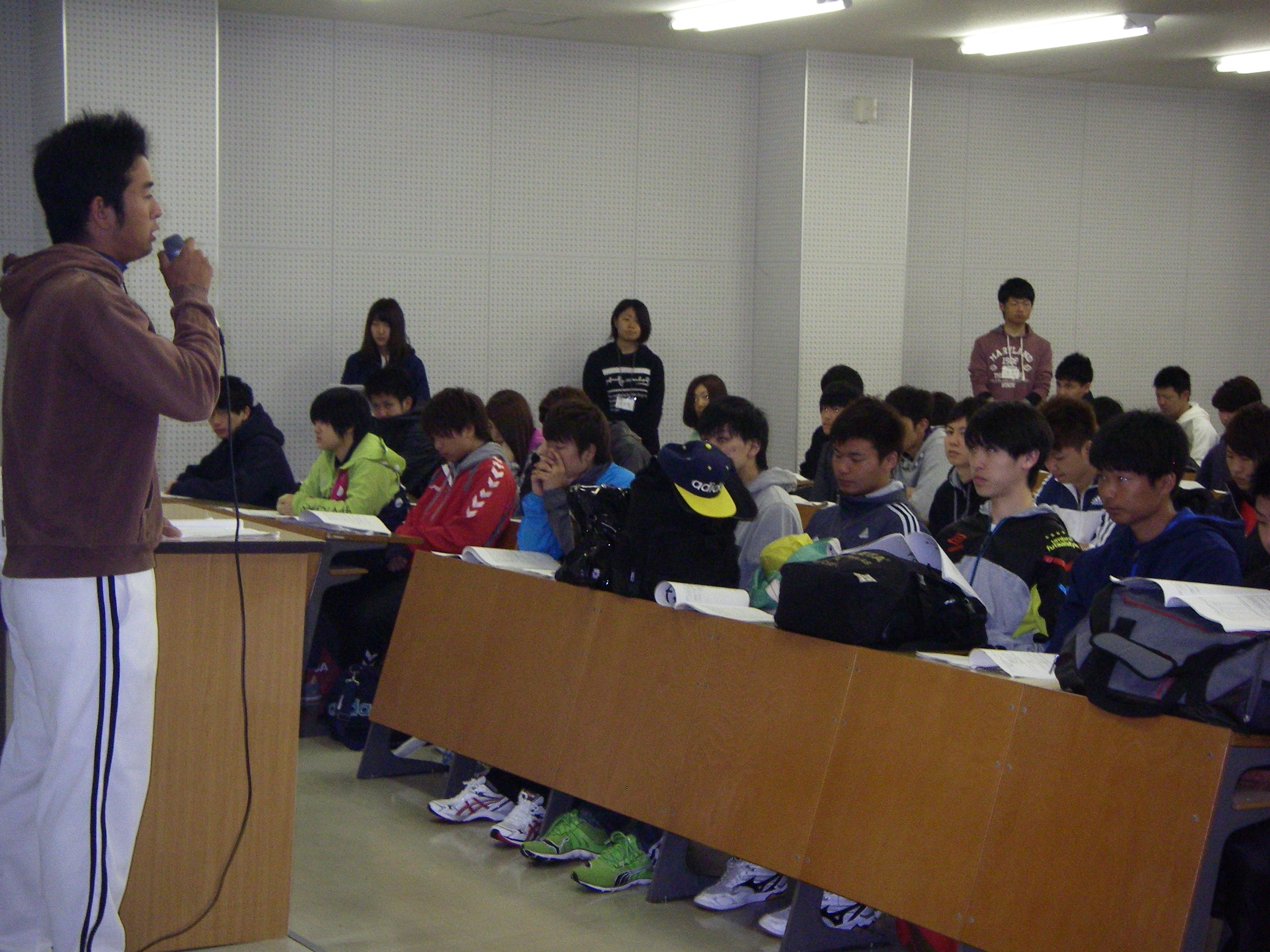http://www.heisei-u.ac.jp/faculty_info/img/IMGP0003.JPG