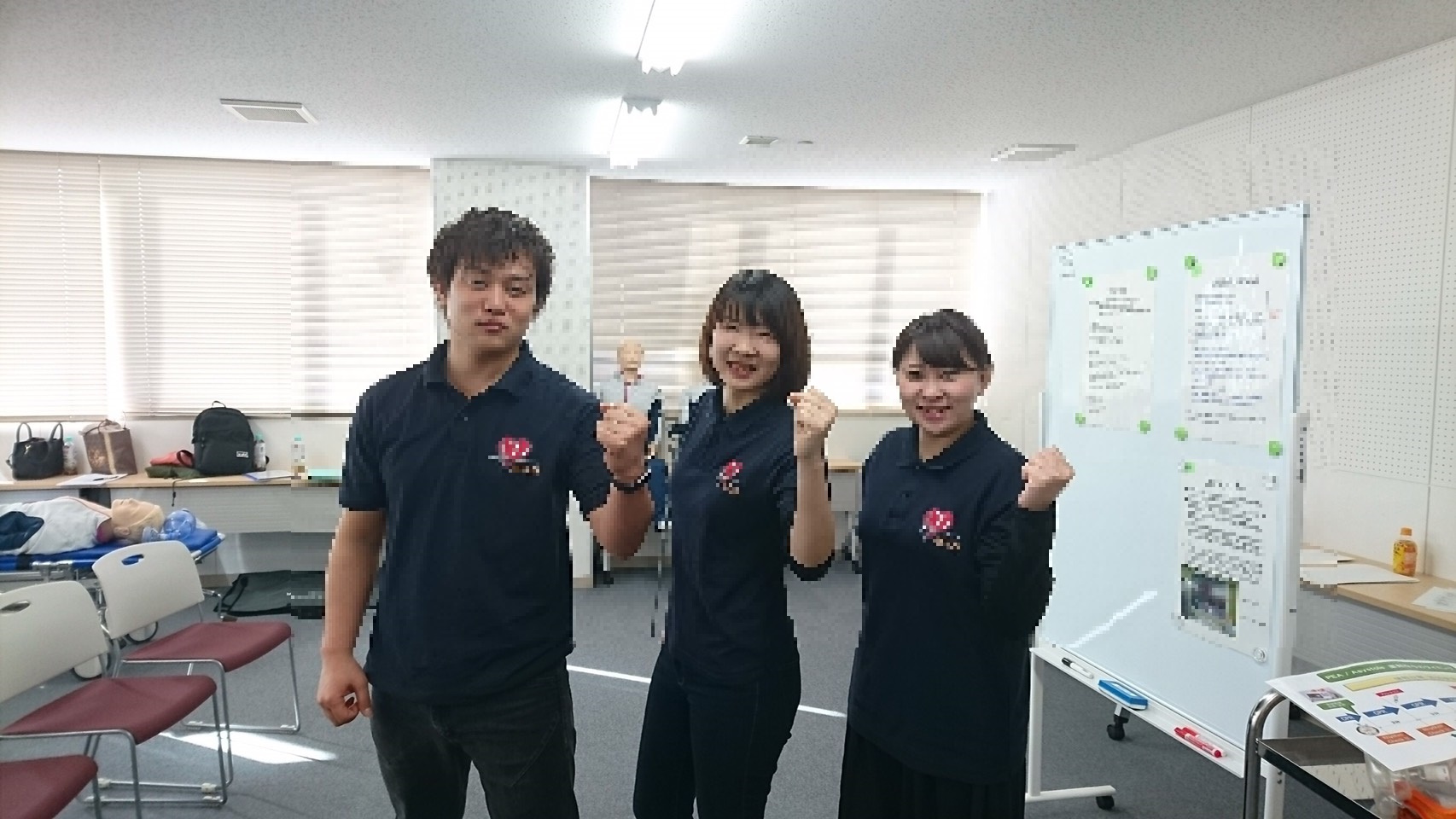 講師3名 - コピー.jpg